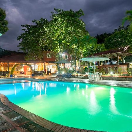 Jarabacoa River Club & Resort Ngoại thất bức ảnh